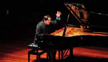 Filistin'e destek verdi, konserleri iptal edildi