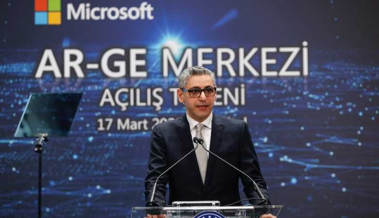 Microsoft Türkiye Genel Müdürü Levent Özbilgin'den gazeteciye: Siz kim oluyorsunuz ulan