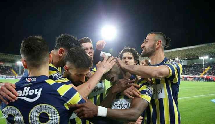 Fenerbahçe dörtlü sistemde daha başarılı!
