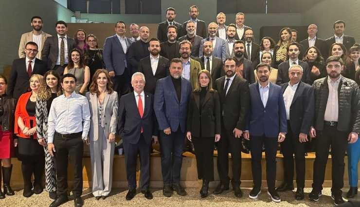 Erden Timur oy birliğiyle başkan seçildi
