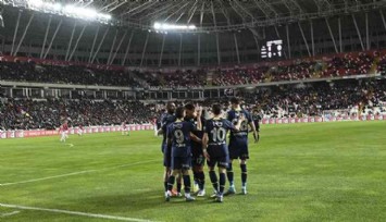 Fenerbahçe, deplasmanda Sivasspor'u 3-1 yendi