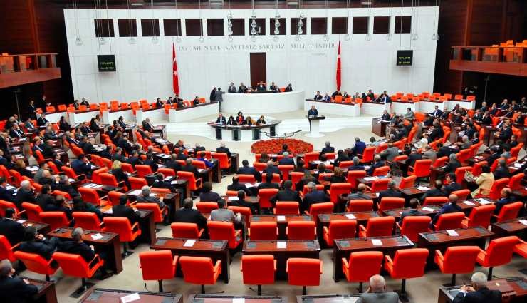 Mecliste yemin dışında hiç söz almayan vekiller kimler?