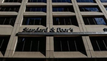 S&P, Türkiye'nin kredi notunu 'durağan'dan 'negatif'e çevirdi
