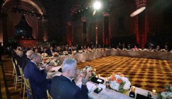 Hangi patronlar Cumhurbaşkanı Erdoğan'ın masasına oturmak için 250 Bin Dolar ödedi?