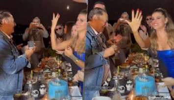 Saçlarını boyadı, 40 yaş küçük kadına evlilik teklif etti