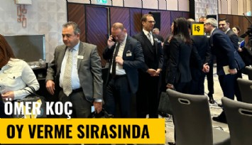 Koç Holding Başkanı Ömer Koç oy verme sırasında