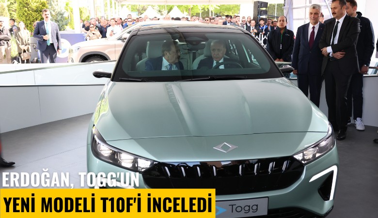 Erdoğan, Togg'un yeni modeli T10F'i inceledi