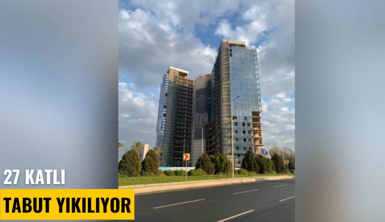 İstanbul'da 27 katlı tabut yıkılıyor
