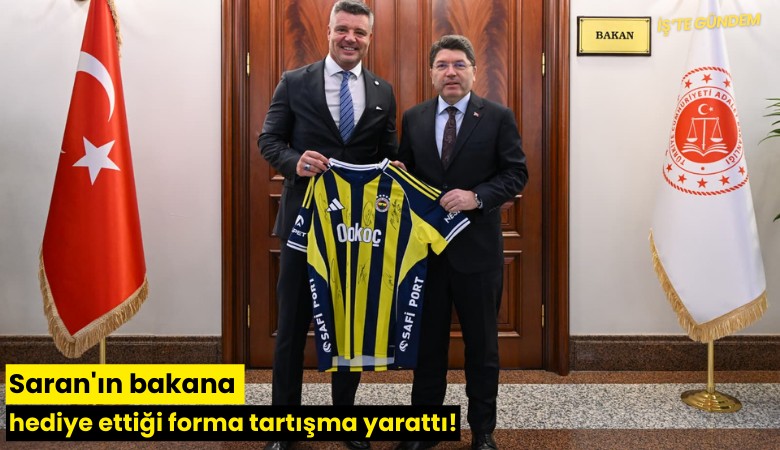 Saran'ın bakana hediye ettiği forma tartışma yarattı!